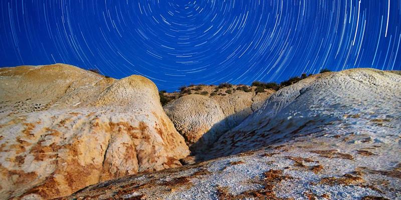 红YUB与资源分享:构建网络安全防线的双刃剑