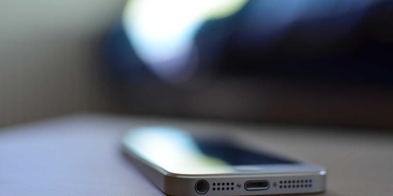 超融合基础设施(HCI)中的软件定义网络设计与流量优化：网络技术与红YUB资源分享